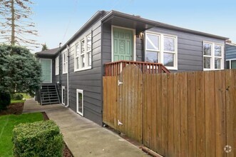 Building Photo - 3 bedroom in Seattle WA 98133