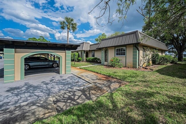 Building Photo - 4200 Hampton Dr