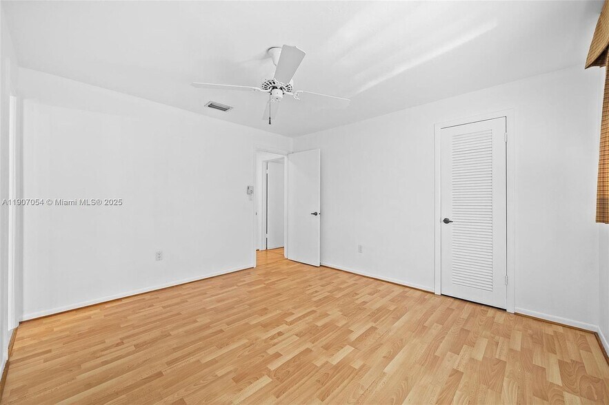 Building Photo - 1175 NE 102nd St