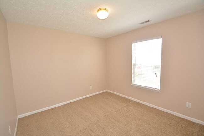 Building Photo - 4036 Magnolia Dr