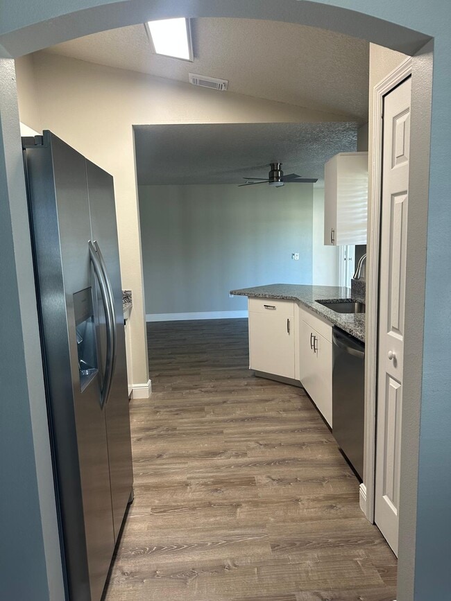 Building Photo - 790 Gillen Ave NW