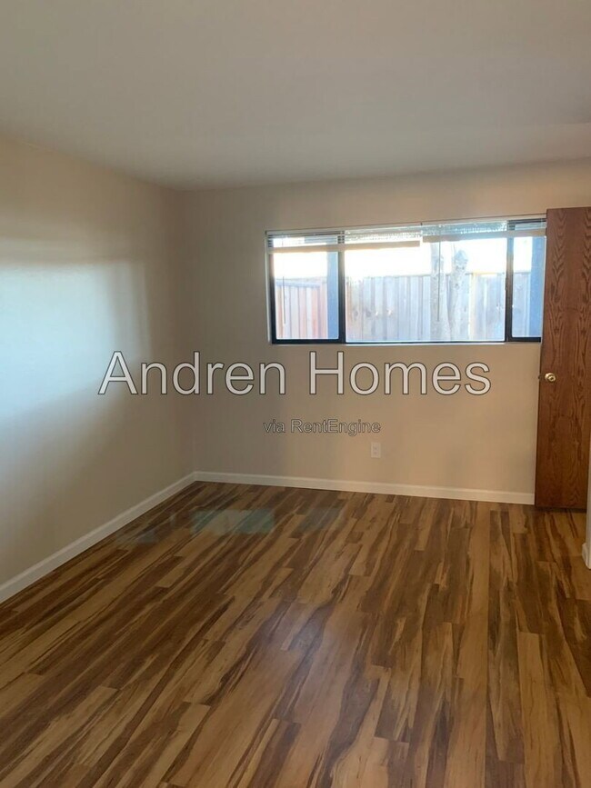 Building Photo - 150 Sea Ridge Ct