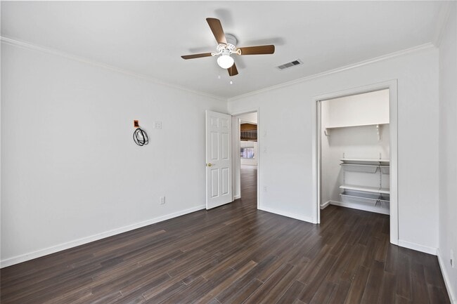 Building Photo - 6210 Gladewell Dr