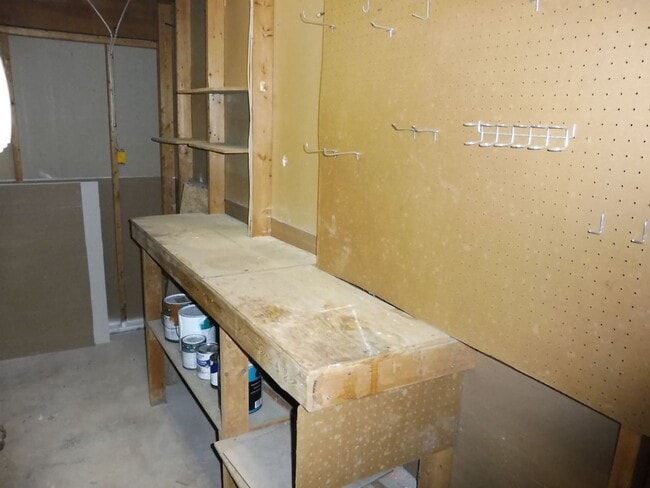 Building Photo - Spacious Townhome in Gaithersburg
