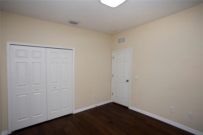 Building Photo - 1319 Rowantree Dr