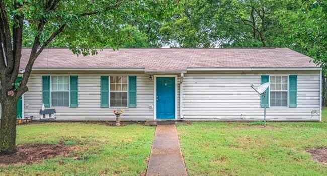 Unit B - 605 College St