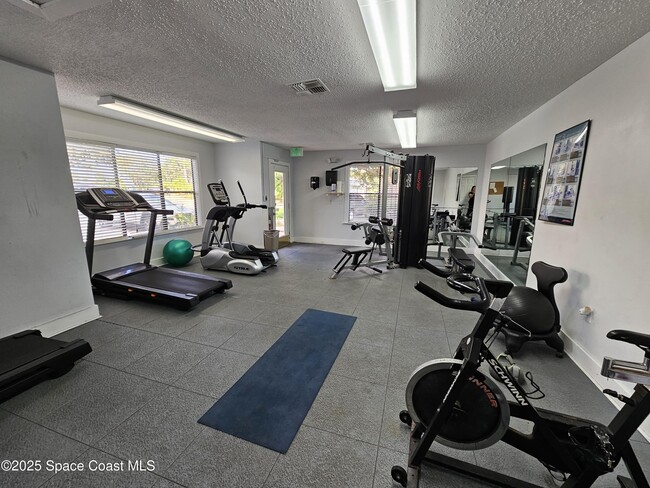 Building Photo - 225 S Tropical Trail