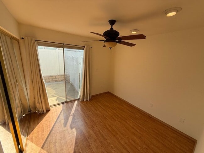 Building Photo - Charming Single-Story 3-Bedroom Home in Newhall!