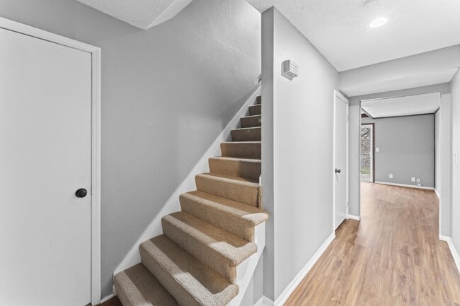 Building Photo - 16104 W 141st Terrace