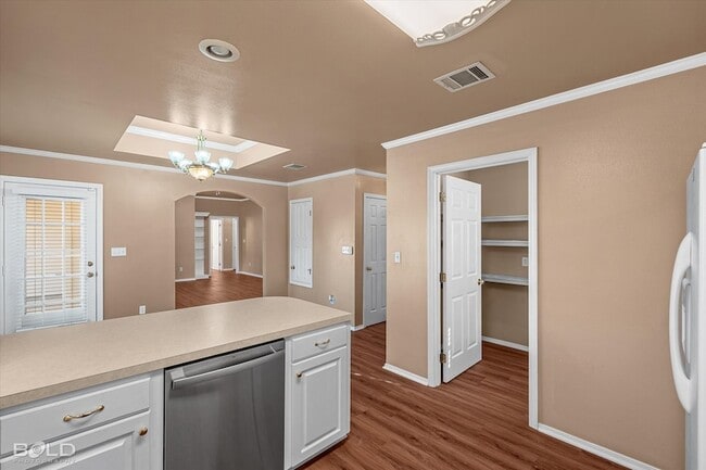 Building Photo - 406 Lavita Dr