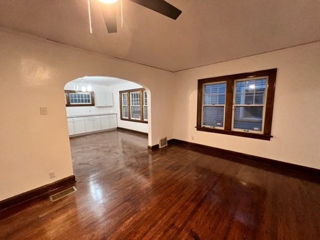 Building Photo - 426 S Edison Ave