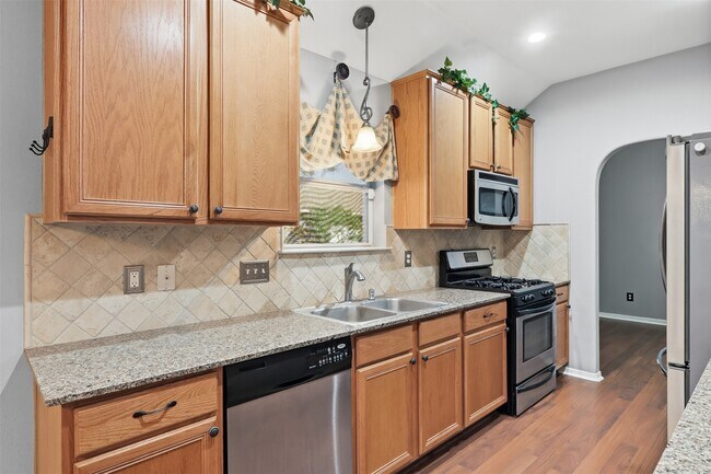 Building Photo - 17423 Morning Star Ave