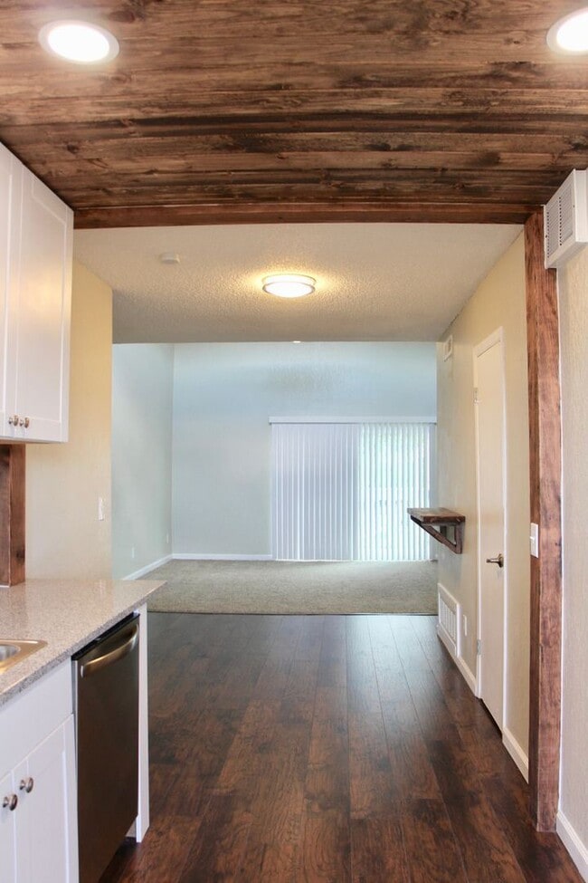 Building Photo - 3435 Rebecca Ln