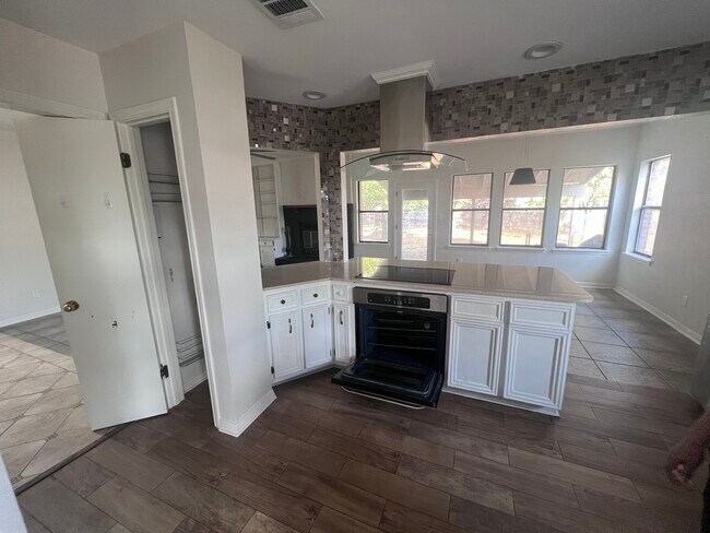 Building Photo - 502 Dowitcher Cir