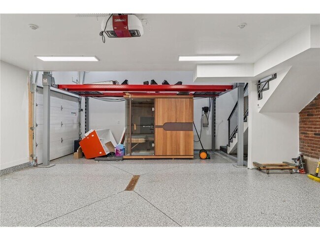 Building Photo - 1290 Snelling Ave N