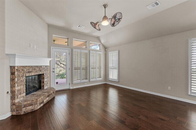 Building Photo - 7901 Arbor Knoll Ct