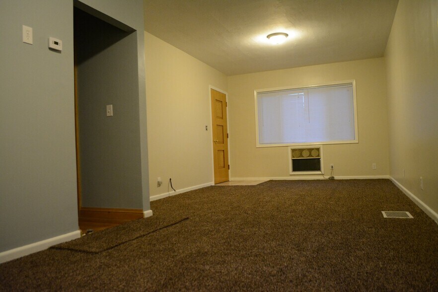 Building Photo - 1648 Cahoon St