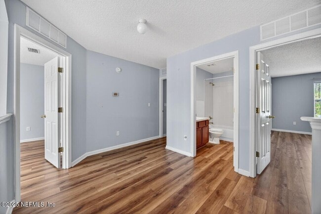 Building Photo - 9281 Sharnbrook Ln