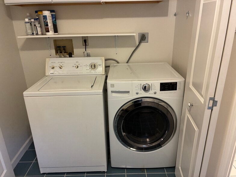 WASHER & DRYER - 14570 Canyon 1 Rd