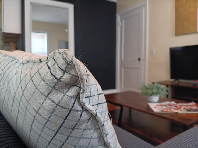 Building Photo - 88 Wesleyan Ave