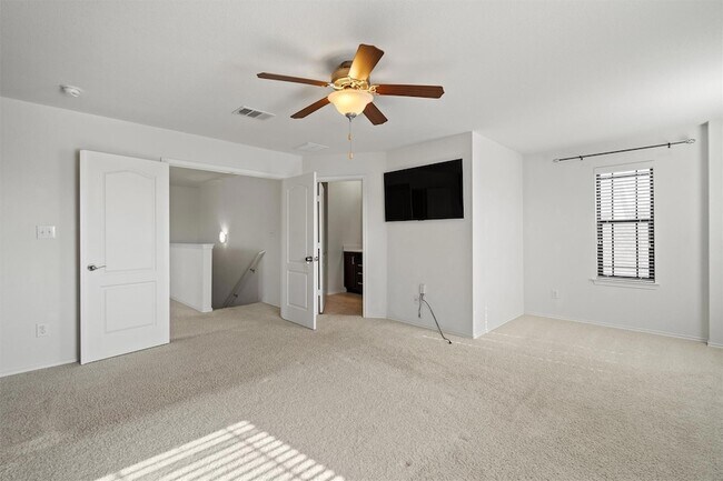 Building Photo - 12036 Pecangate Way