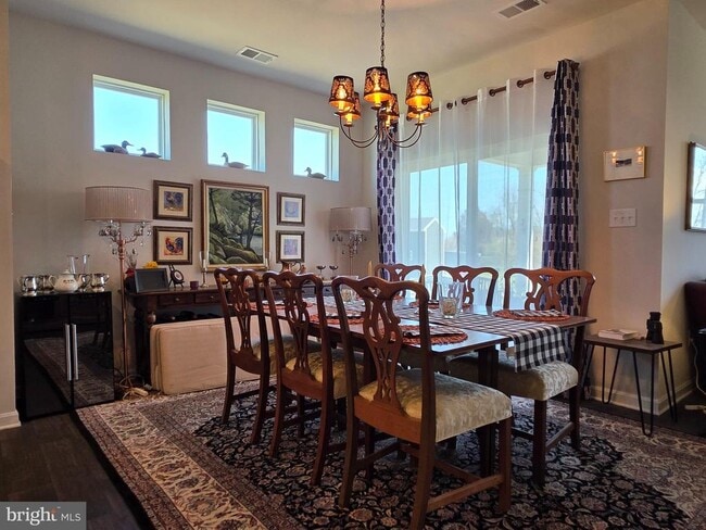 Building Photo - 268 Coral Ct