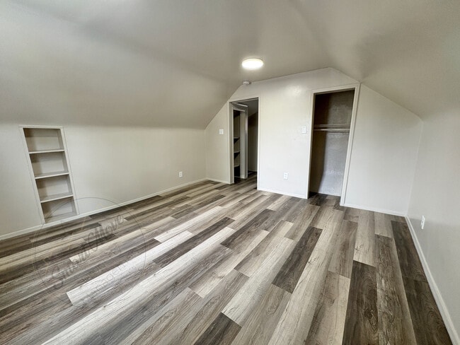 Building Photo - 17725 Longfellow St
