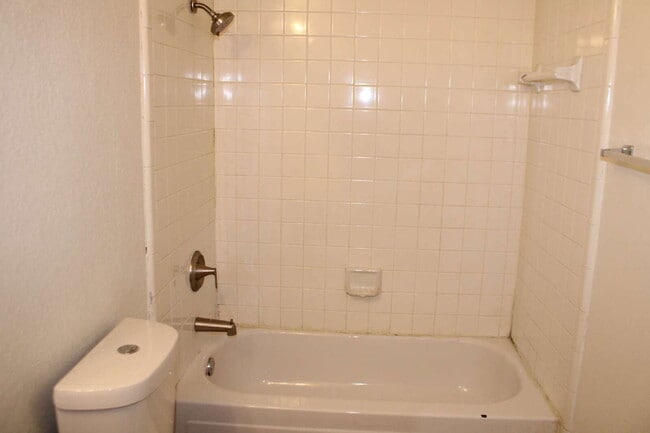 Building Photo - 1620 Tuley St