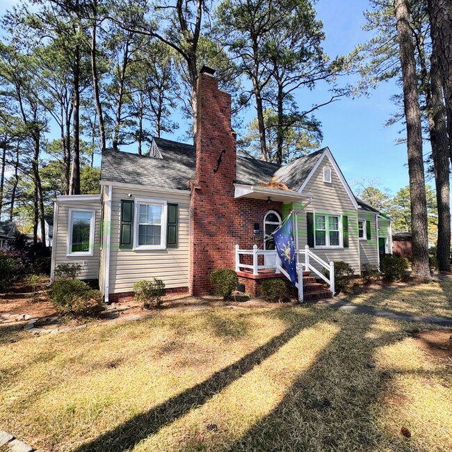 Building Photo - 8533 Circle Dr