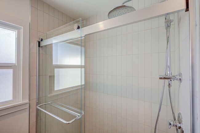 Building Photo - Riverside Residences