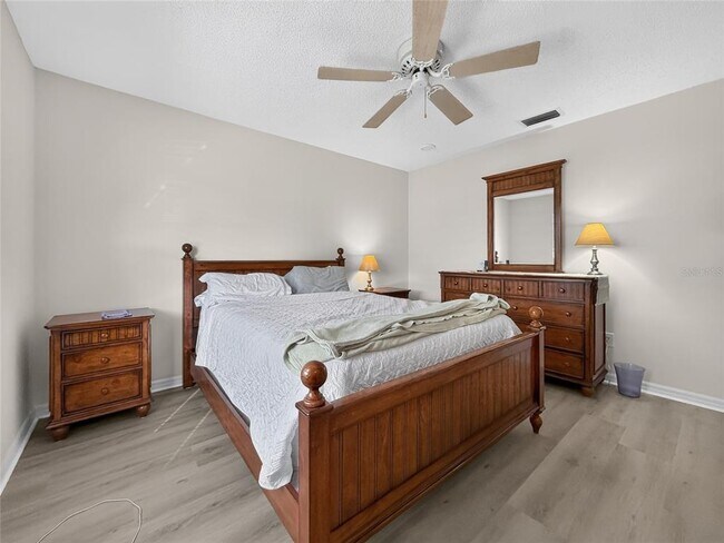 Building Photo - 1222 Santos Pl