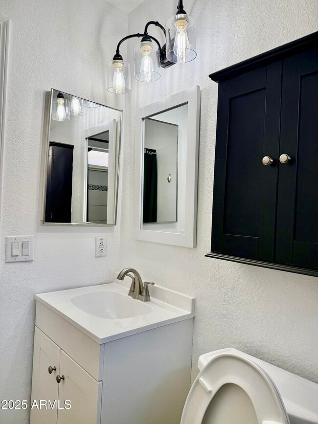 Building Photo - 4747 E Desert Wind Dr.