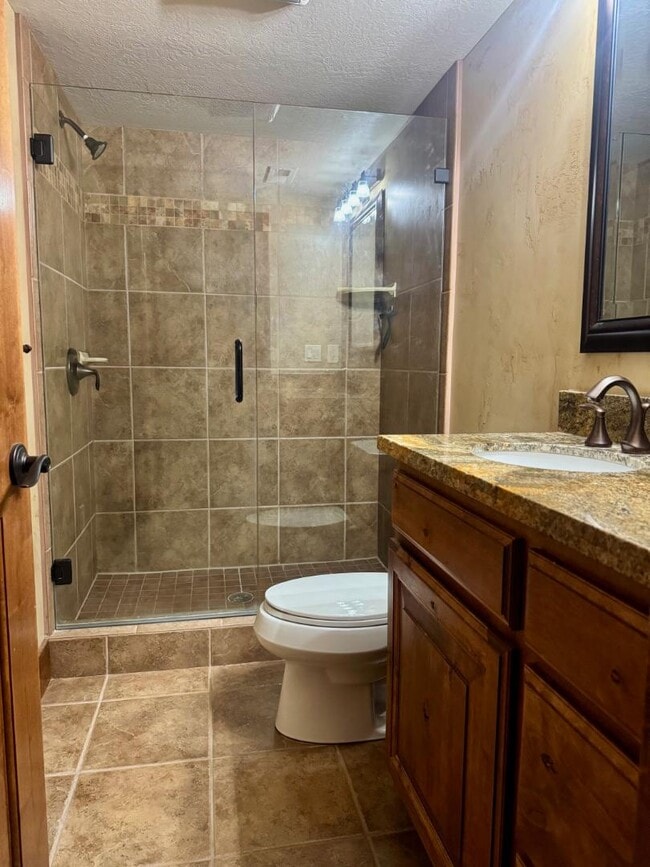 Building Photo - 982 4000 N