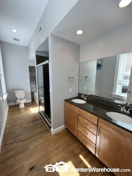 Building Photo - 4336 Laclede Ave