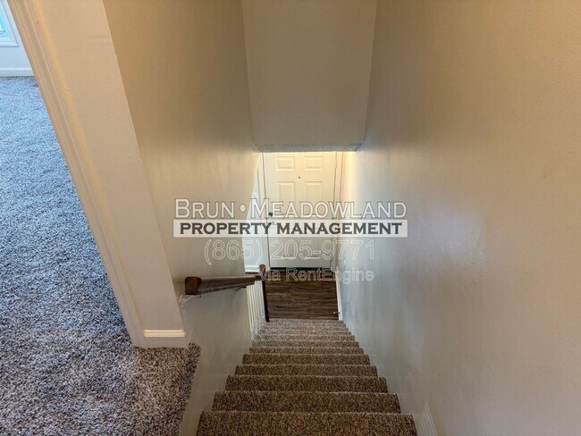 Building Photo - 9101 Parktop Ln NW