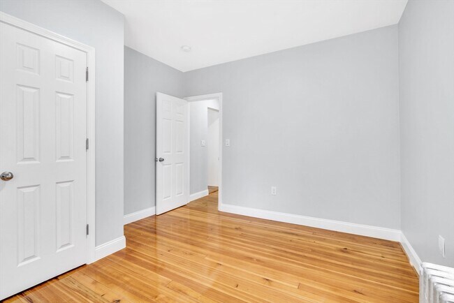 Building Photo - 19 Farrington St