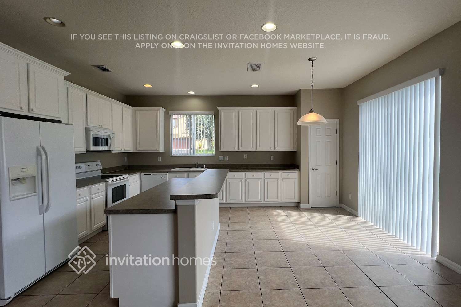 Building Photo - 4702 Barbados Loop