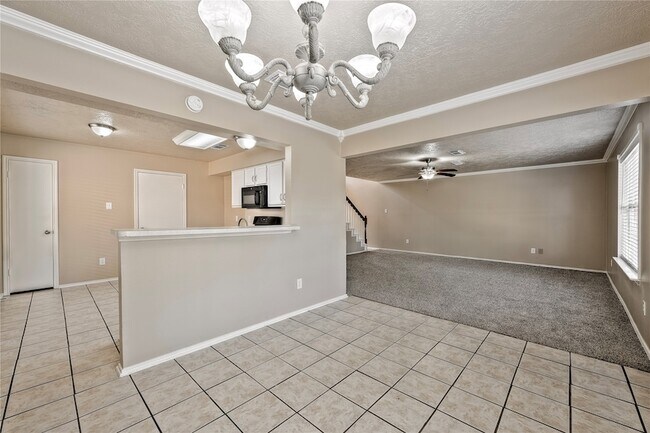 Building Photo - 2627 Autumn Springs Ln