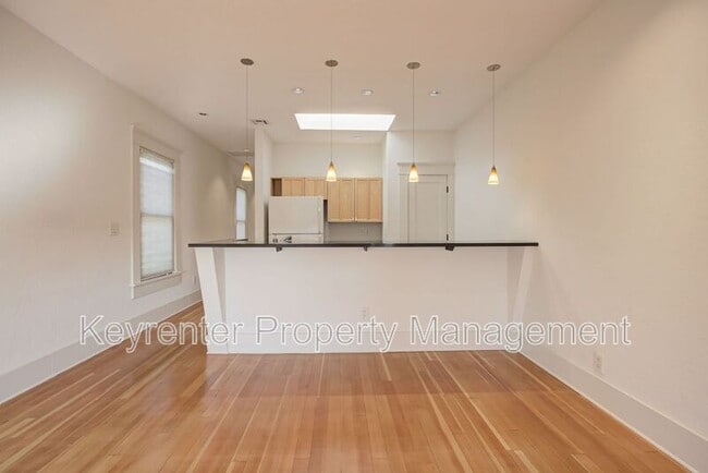 Building Photo - 812 NW 7th St