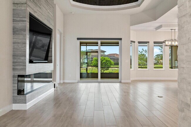 Building Photo - 128 Del Palma Dr