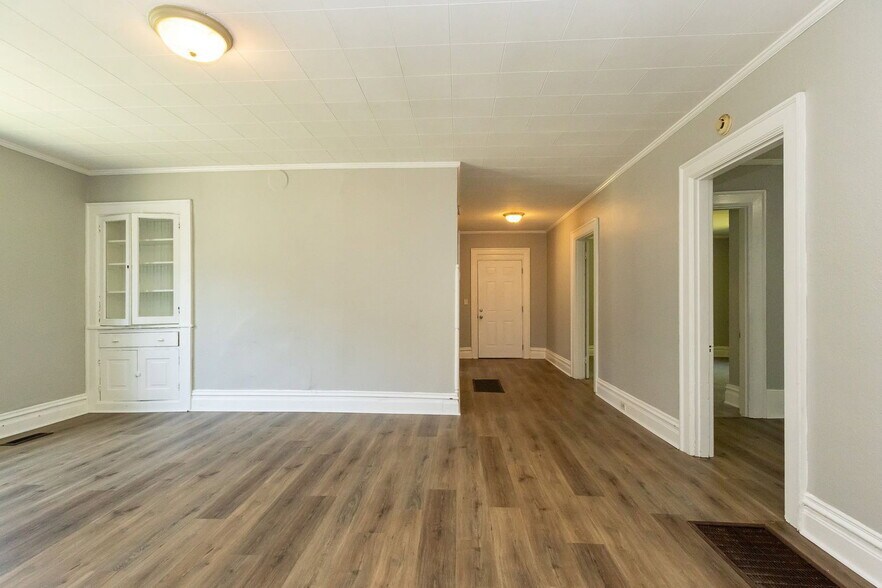 Building Photo - 4028 Highland Ave