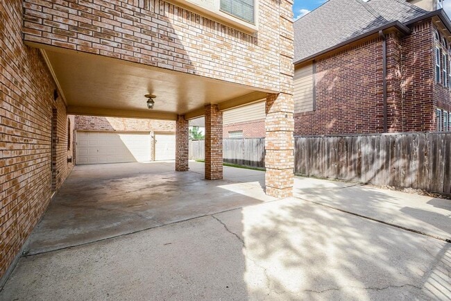 Building Photo - 17407 Widmore Pl