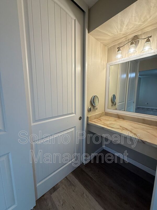 Building Photo - 905 Pintail Dr