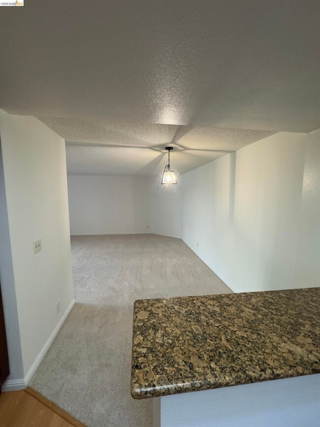 Building Photo - 3152 Heather Ridge Dr