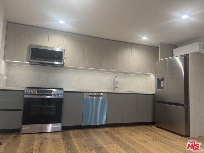 Building Photo - 8261-8264 4th St