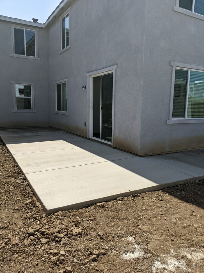 Building Photo - 2473 Pineda Dr