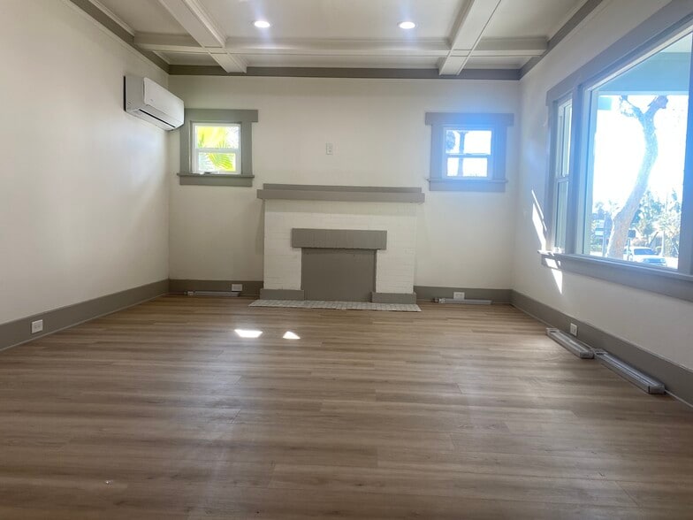 Building Photo - 1826 Lincoln Ave