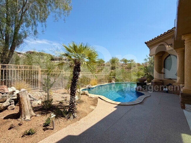 Building Photo - 15118 E Camelview Dr