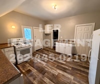 Building Photo - 1623 Maple St