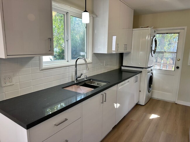 Building Photo - Newly remodeled home on a large lot near A...